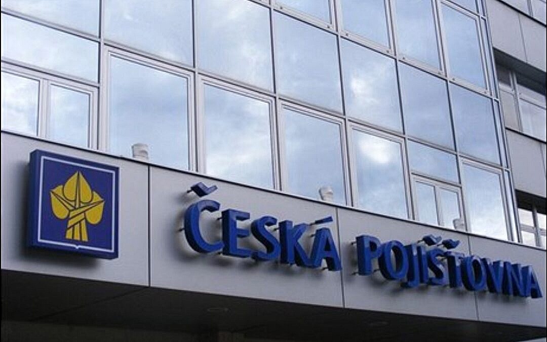 Česká pojišťovna systémově manipuluje s výplatou při vypovězení smlouvy